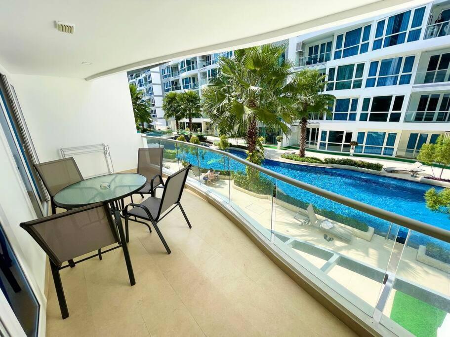 Large Luxury, Pool View, Grand Avenue, Pattaya - 202 Apartment Exterior photo