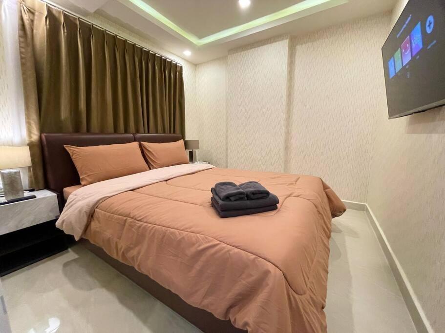 Large Luxury, Pool View, Grand Avenue, Pattaya - 202 Apartment Exterior photo